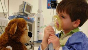 در آوردن فندوق پنج کیلویی از معده کودک تبریزی