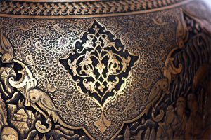 هزاران تن ظروف قلم زنی روی مس از ایران قاجاق می شود و هیچگاه پیدا نمی شود