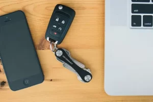 جاکلیدی چاقو که کلید ها را به شکل های متفاوت در می آورد