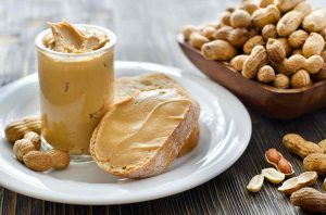 بادام زمینی مزمز فلفلی که افرادی که حساسیت دارند هم می توانند استفاده کنند