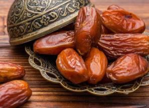 معرفی خرما خشک پیارم + بهترین قیمت خرید