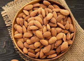 خرید انواع بادام درختی صادراتی + قیمت