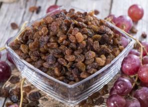 قیمت خرید کشمش پلویی فله + تست کیفیت