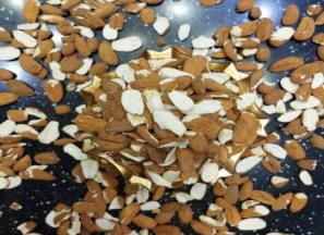 خرید جدیدترین انواع بادام درختی شکسته